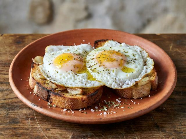 Olive Oil Fried Eggs on Garlic Toast with Oregano