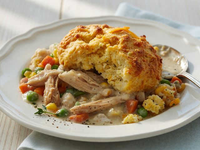 Classic Viral Cheddar Bay Chicken Cobbler