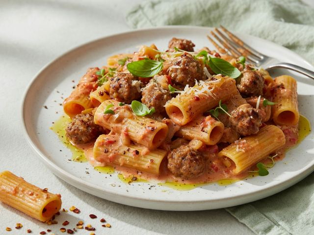 One-Pan Spicy Sausage Rigatoni Alla Vodka